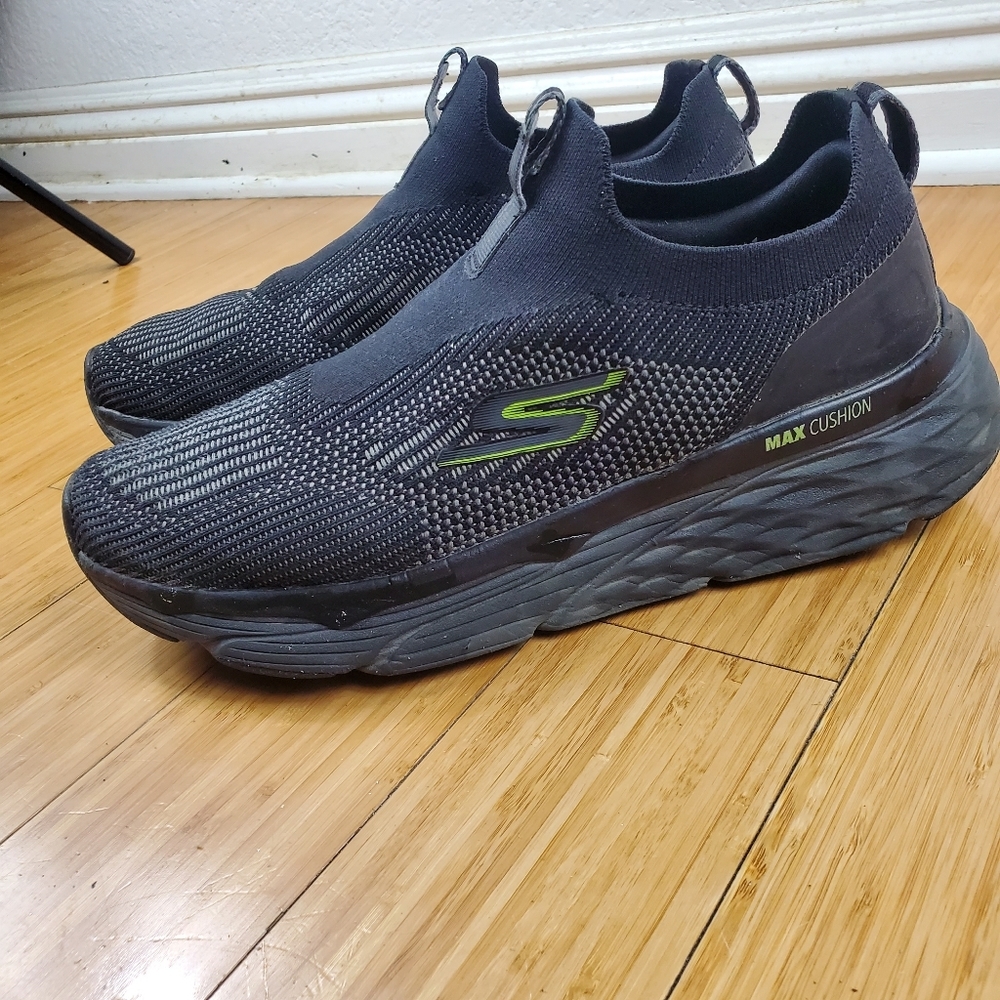 Men's Skechers Stretch Fit  Shoes Size 10